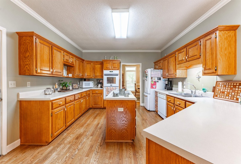 8740 OLD BROWNSVILLE RD, Bartlett, Tennessee 38002, 4 Bedrooms Bedrooms, 7 Rooms Rooms,3.1 BathroomsBathrooms,Residential,For Sale,OLD BROWNSVILLE,10224666