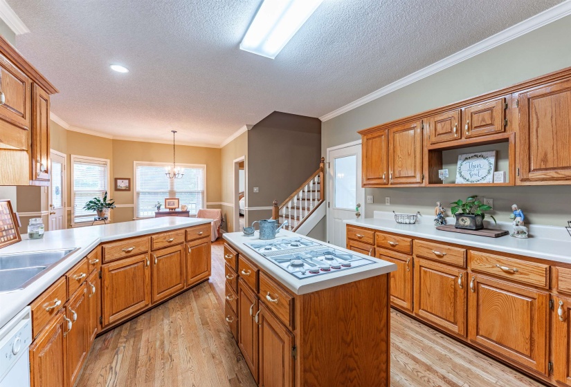 8740 OLD BROWNSVILLE RD, Bartlett, Tennessee 38002, 4 Bedrooms Bedrooms, 7 Rooms Rooms,3.1 BathroomsBathrooms,Residential,For Sale,OLD BROWNSVILLE,10224666