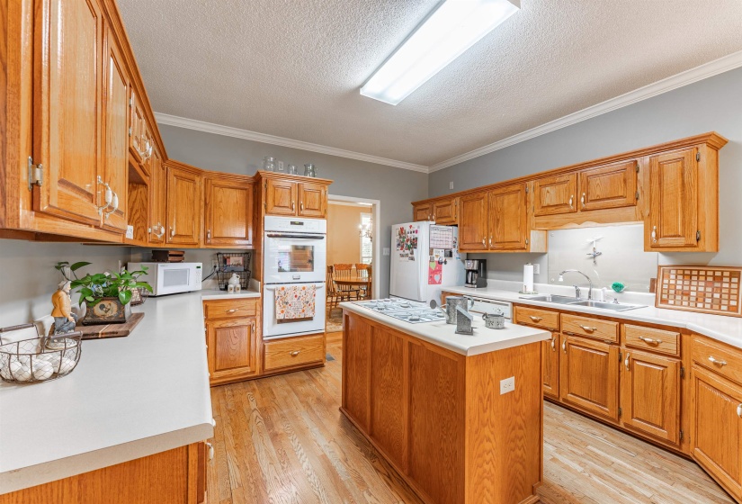 8740 OLD BROWNSVILLE RD, Bartlett, Tennessee 38002, 4 Bedrooms Bedrooms, 7 Rooms Rooms,3.1 BathroomsBathrooms,Residential,For Sale,OLD BROWNSVILLE,10224666