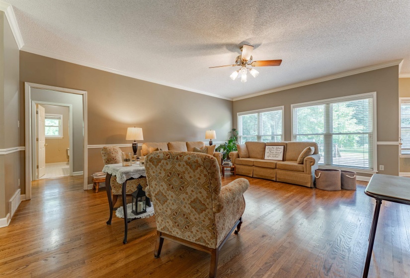 8740 OLD BROWNSVILLE RD, Bartlett, Tennessee 38002, 4 Bedrooms Bedrooms, 7 Rooms Rooms,3.1 BathroomsBathrooms,Residential,For Sale,OLD BROWNSVILLE,10224666