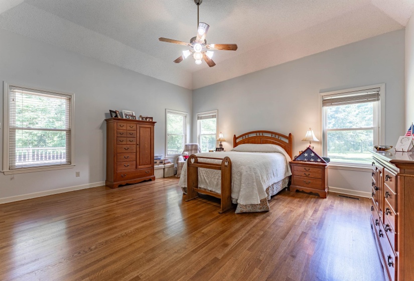 8740 OLD BROWNSVILLE RD, Bartlett, Tennessee 38002, 4 Bedrooms Bedrooms, 7 Rooms Rooms,3.1 BathroomsBathrooms,Residential,For Sale,OLD BROWNSVILLE,10224666