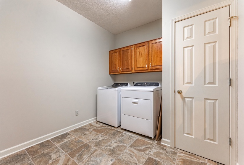 8740 OLD BROWNSVILLE RD, Bartlett, Tennessee 38002, 4 Bedrooms Bedrooms, 7 Rooms Rooms,3.1 BathroomsBathrooms,Residential,For Sale,OLD BROWNSVILLE,10224666