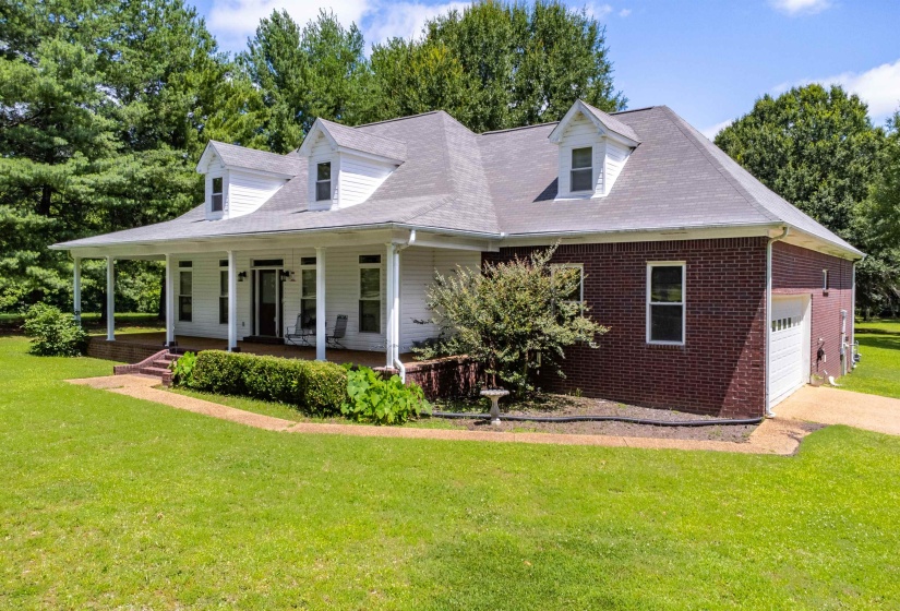 8740 OLD BROWNSVILLE RD, Bartlett, Tennessee 38002, 4 Bedrooms Bedrooms, 7 Rooms Rooms,3.1 BathroomsBathrooms,Residential,For Sale,OLD BROWNSVILLE,10224666