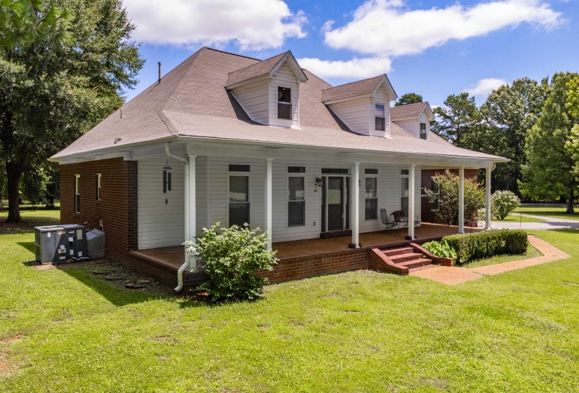 8740 OLD BROWNSVILLE RD, Bartlett, Tennessee 38002, 4 Bedrooms Bedrooms, 7 Rooms Rooms,3.1 BathroomsBathrooms,Residential,For Sale,OLD BROWNSVILLE,10224666