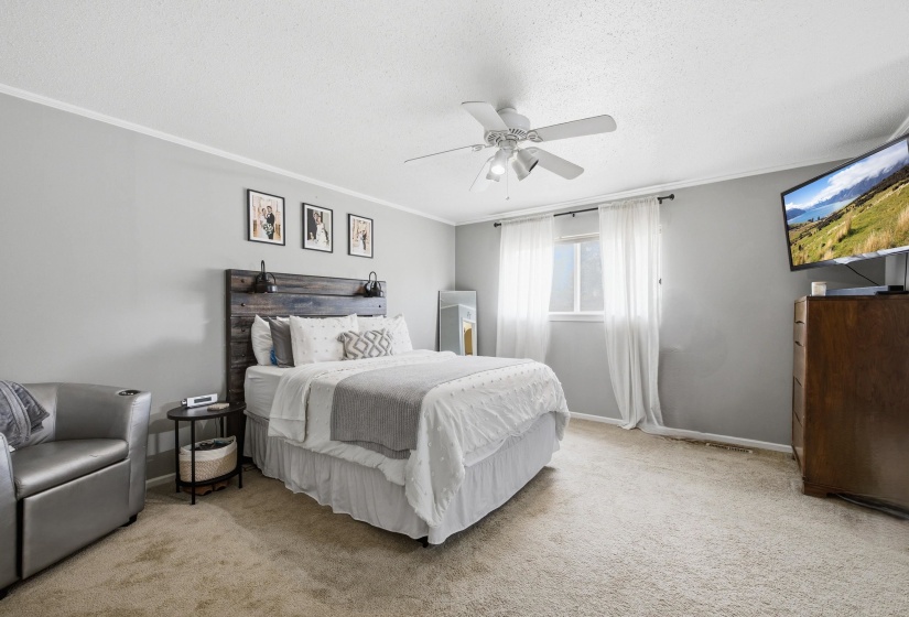 1747 CROOKED CREEK LN, Germantown, Tennessee 38138, 2 Bedrooms Bedrooms, 4 Rooms Rooms,2.1 BathroomsBathrooms,Residential,For Sale,CROOKED CREEK,10224671