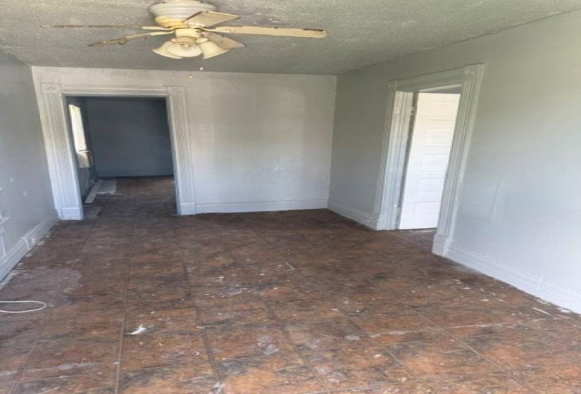 292 DECATUR ST, Memphis, Tennessee 38105, 2 Bedrooms Bedrooms, 4 Rooms Rooms,1 BathroomBathrooms,Residential,For Sale,DECATUR,10224673