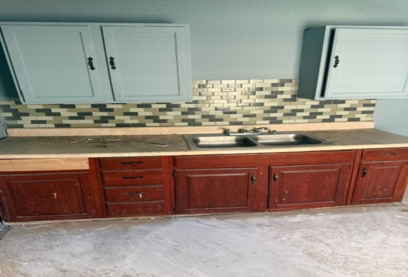 292 DECATUR ST, Memphis, Tennessee 38105, 2 Bedrooms Bedrooms, 4 Rooms Rooms,1 BathroomBathrooms,Residential,For Sale,DECATUR,10224673