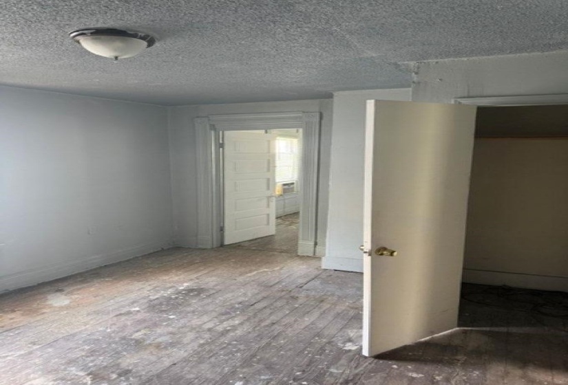 292 DECATUR ST, Memphis, Tennessee 38105, 2 Bedrooms Bedrooms, 4 Rooms Rooms,1 BathroomBathrooms,Residential,For Sale,DECATUR,10224673
