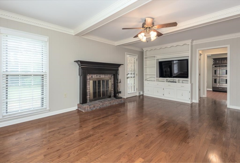 6869 WYTHAM DR, Memphis, Tennessee 38119, 4 Bedrooms Bedrooms, 8 Rooms Rooms,2.1 BathroomsBathrooms,Residential,For Sale,WYTHAM,10224685