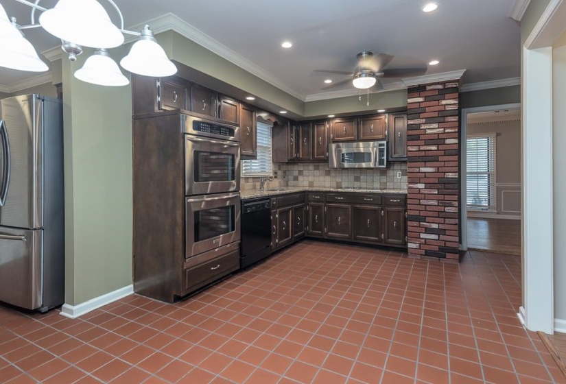 6869 WYTHAM DR, Memphis, Tennessee 38119, 4 Bedrooms Bedrooms, 8 Rooms Rooms,2.1 BathroomsBathrooms,Residential,For Sale,WYTHAM,10224685