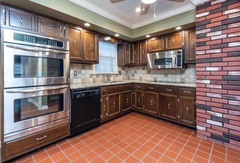 6869 WYTHAM DR, Memphis, Tennessee 38119, 4 Bedrooms Bedrooms, 8 Rooms Rooms,2.1 BathroomsBathrooms,Residential,For Sale,WYTHAM,10224685
