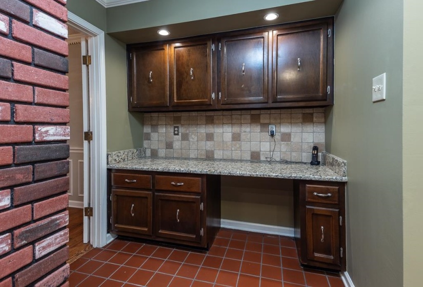 6869 WYTHAM DR, Memphis, Tennessee 38119, 4 Bedrooms Bedrooms, 8 Rooms Rooms,2.1 BathroomsBathrooms,Residential,For Sale,WYTHAM,10224685