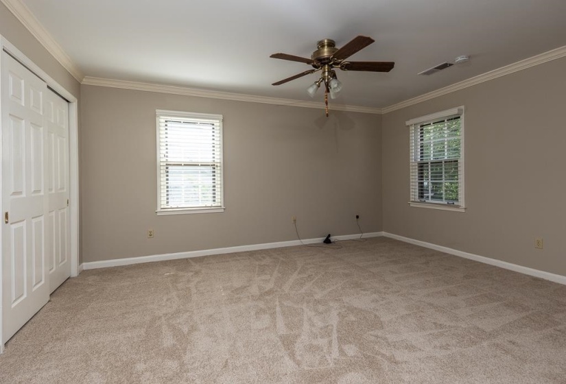 6869 WYTHAM DR, Memphis, Tennessee 38119, 4 Bedrooms Bedrooms, 8 Rooms Rooms,2.1 BathroomsBathrooms,Residential,For Sale,WYTHAM,10224685