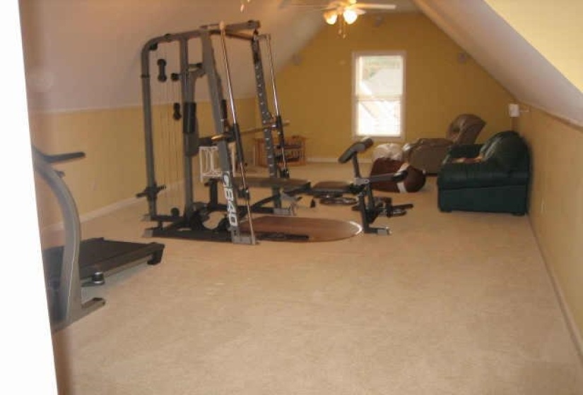8990 RIVER KNOLL DR, Unicorp/Memphis, Tennessee 38016, 4 Bedrooms Bedrooms, 9 Rooms Rooms,3.1 BathroomsBathrooms,Residential,For Sale,RIVER KNOLL,10224690