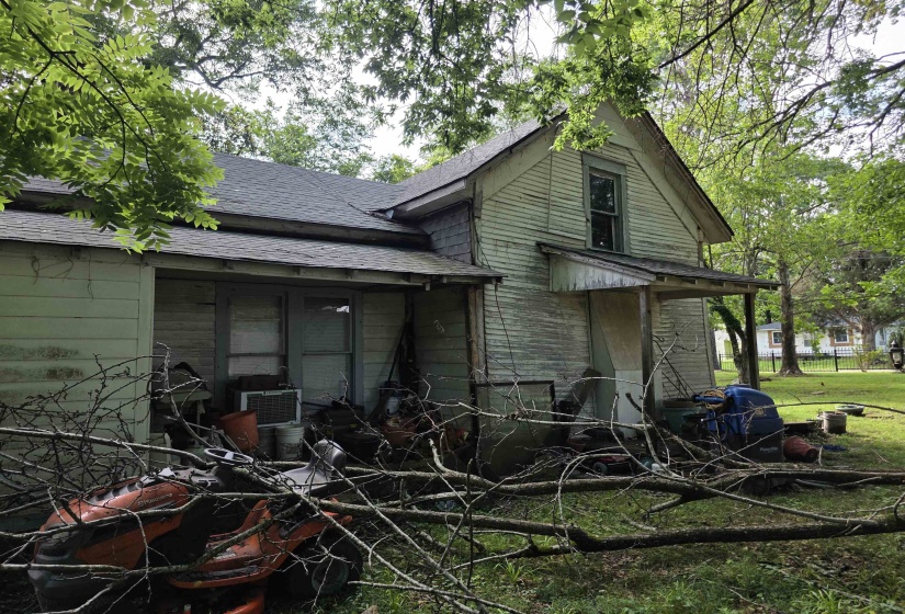 236 WILLOW DR, Adamsville, Tennessee 38310, 2 Bedroom Bedrooms, 7 Room Rooms,1 BathroomBathrooms,Residential,For Sale,WILLOW,0,10224694