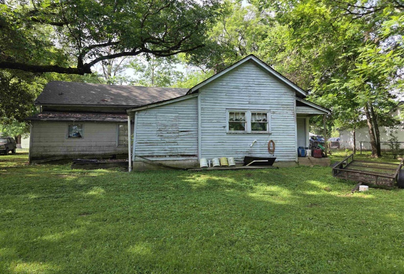 236 WILLOW DR, Adamsville, Tennessee 38310, 2 Bedroom Bedrooms, 7 Room Rooms,1 BathroomBathrooms,Residential,For Sale,WILLOW,0,10224694