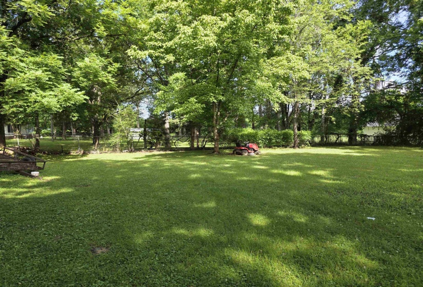 236 WILLOW DR, Adamsville, Tennessee 38310, 2 Bedroom Bedrooms, 7 Room Rooms,1 BathroomBathrooms,Residential,For Sale,WILLOW,0,10224694
