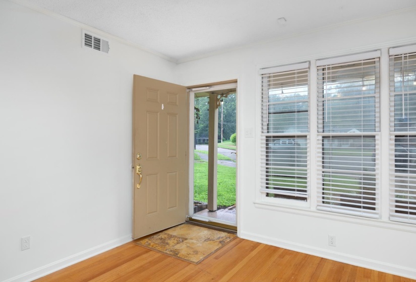 776 MARGO LN, Memphis, Tennessee 38122, 3 Bedrooms Bedrooms, 7 Rooms Rooms,1.1 BathroomsBathrooms,Residential,For Sale,MARGO,10224695
