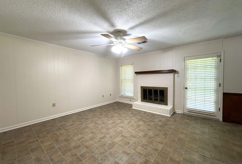 1153 VERLINGTON DR, Collierville, Tennessee 38017, 3 Bedrooms Bedrooms, 5 Rooms Rooms,2 BathroomsBathrooms,Rental Properties,For Sale,VERLINGTON,10224500