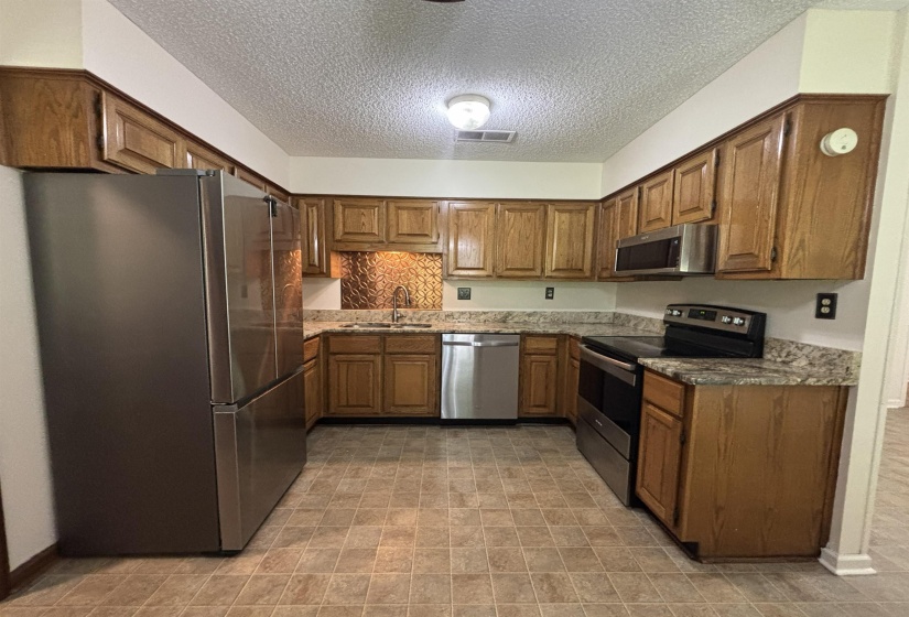1153 VERLINGTON DR, Collierville, Tennessee 38017, 3 Bedrooms Bedrooms, 5 Rooms Rooms,2 BathroomsBathrooms,Rental Properties,For Sale,VERLINGTON,10224500