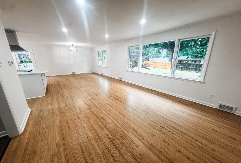 5504 NORMANDY RD, Memphis, Tennessee 38120, 3 Bedrooms Bedrooms, 7 Rooms Rooms,2.1 BathroomsBathrooms,Rental Properties,For Sale,NORMANDY,10224704