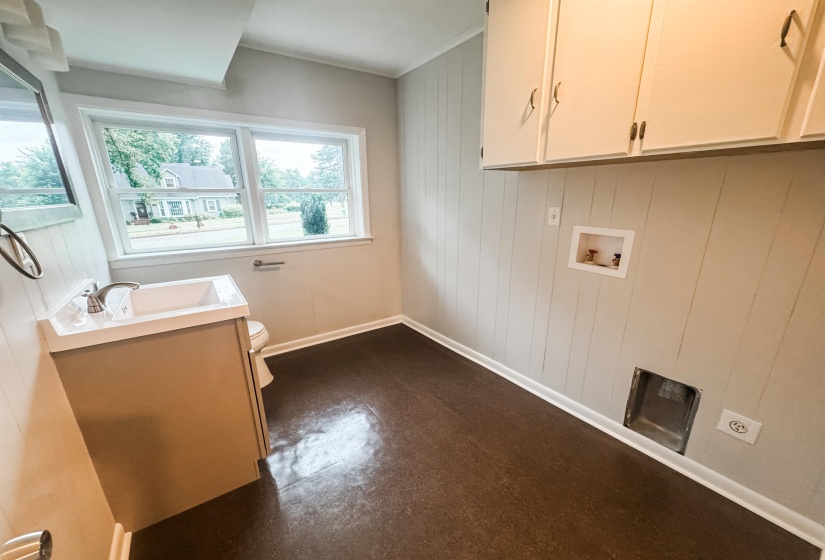 5504 NORMANDY RD, Memphis, Tennessee 38120, 3 Bedrooms Bedrooms, 7 Rooms Rooms,2.1 BathroomsBathrooms,Rental Properties,For Sale,NORMANDY,10224704