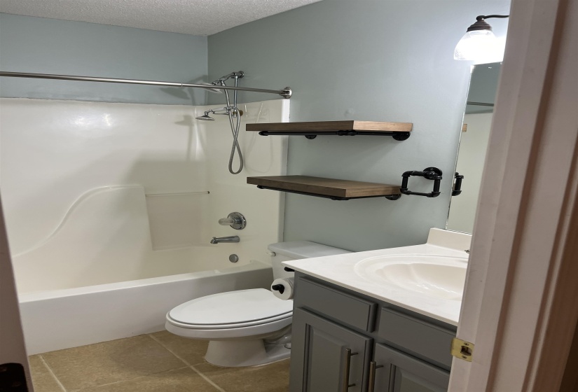 9837 OLDHAM DR, Cordova, Tennessee 38016, 3 Bedrooms Bedrooms, 7 Rooms Rooms,2 BathroomsBathrooms,Rental Properties,For Sale,OLDHAM,10224741