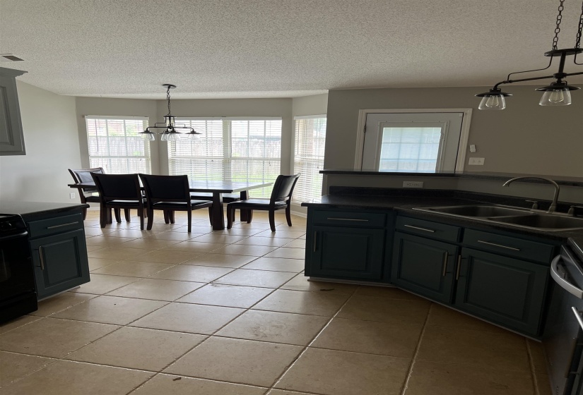 9837 OLDHAM DR, Cordova, Tennessee 38016, 3 Bedrooms Bedrooms, 7 Rooms Rooms,2 BathroomsBathrooms,Rental Properties,For Sale,OLDHAM,10224741