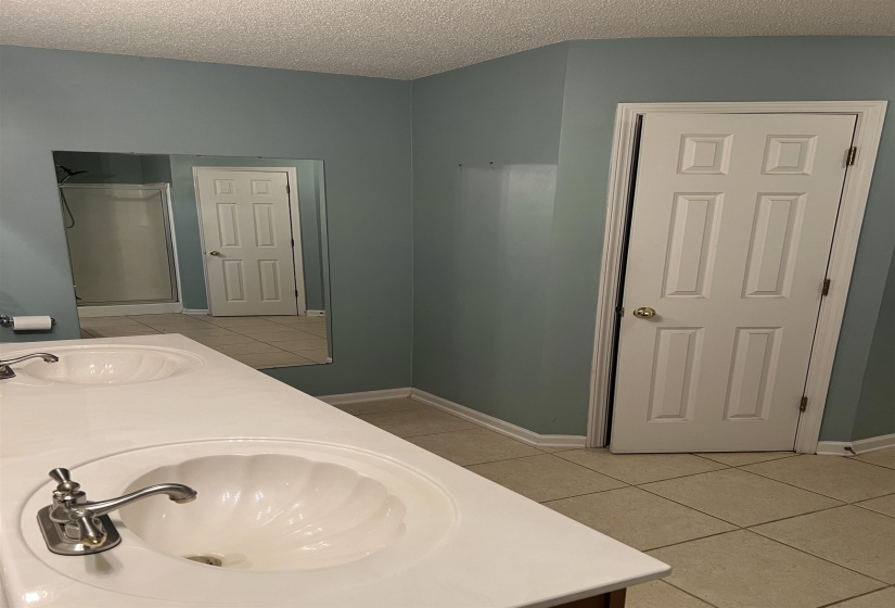 9837 OLDHAM DR, Cordova, Tennessee 38016, 3 Bedrooms Bedrooms, 7 Rooms Rooms,2 BathroomsBathrooms,Rental Properties,For Sale,OLDHAM,10224741