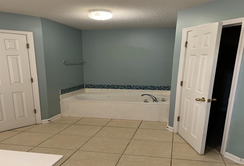 9837 OLDHAM DR, Cordova, Tennessee 38016, 3 Bedrooms Bedrooms, 7 Rooms Rooms,2 BathroomsBathrooms,Rental Properties,For Sale,OLDHAM,10224741
