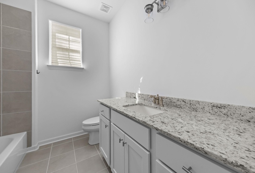 80 BETSY VALLEY DR, Oakland, Tennessee 38060, 5 Bedroom Bedrooms, 3 Room Rooms,3 BathroomBathrooms,Residential,For Sale,BETSY VALLEY,0,10209213