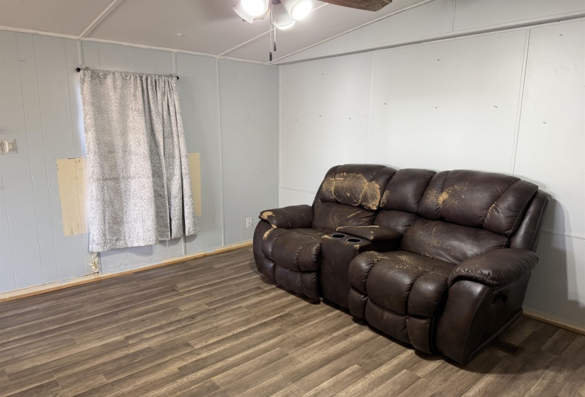 520 COY HILL RD, Olivehill, Tennessee 38475, 2 Bedrooms Bedrooms, 5 Rooms Rooms,1 BathroomBathrooms,Residential,For Sale,COY HILL,10213004