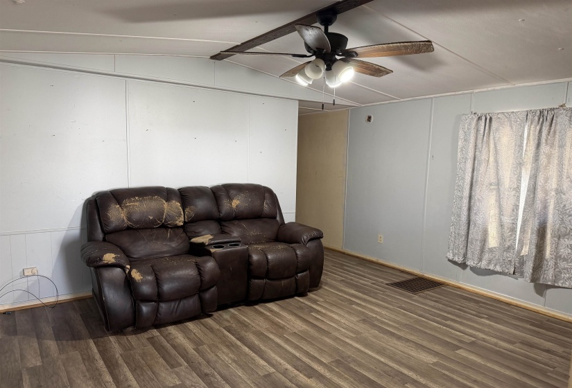 520 COY HILL RD, Olivehill, Tennessee 38475, 2 Bedrooms Bedrooms, 5 Rooms Rooms,1 BathroomBathrooms,Residential,For Sale,COY HILL,10213004