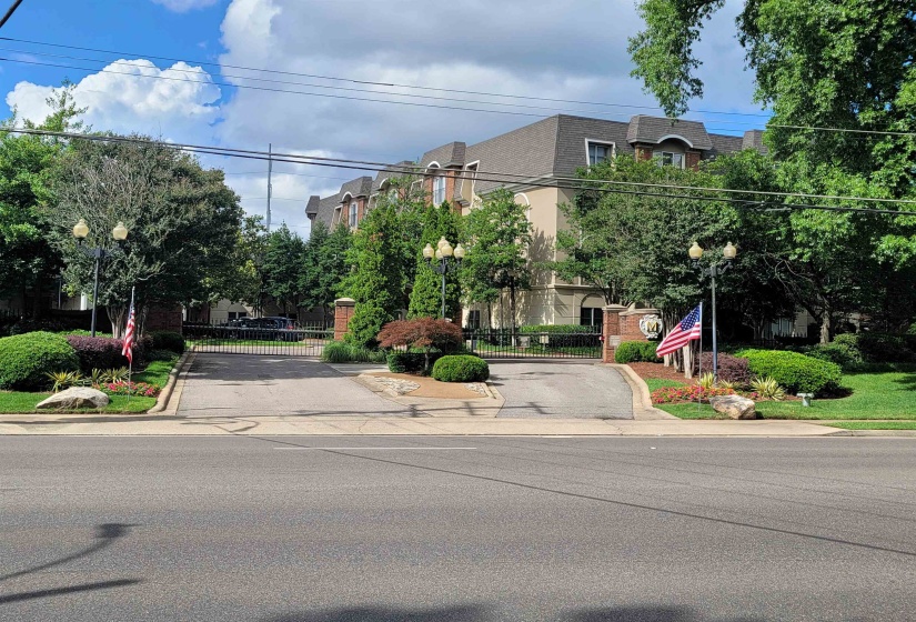 5400 PARK AVE, Memphis, Tennessee 38119, 1 Bedroom Bedrooms, 3 Rooms Rooms,1 BathroomBathrooms,Residential,For Sale,PARK,10224703
