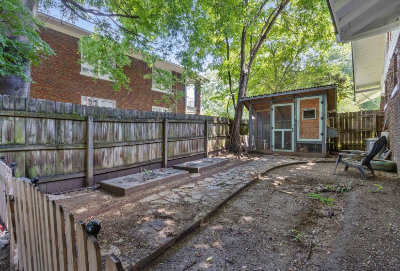 111 STONEWALL ST, Memphis, Tennessee 38104, 3 Bedrooms Bedrooms, 6 Rooms Rooms,2 BathroomsBathrooms,Residential,For Sale,STONEWALL,10224718