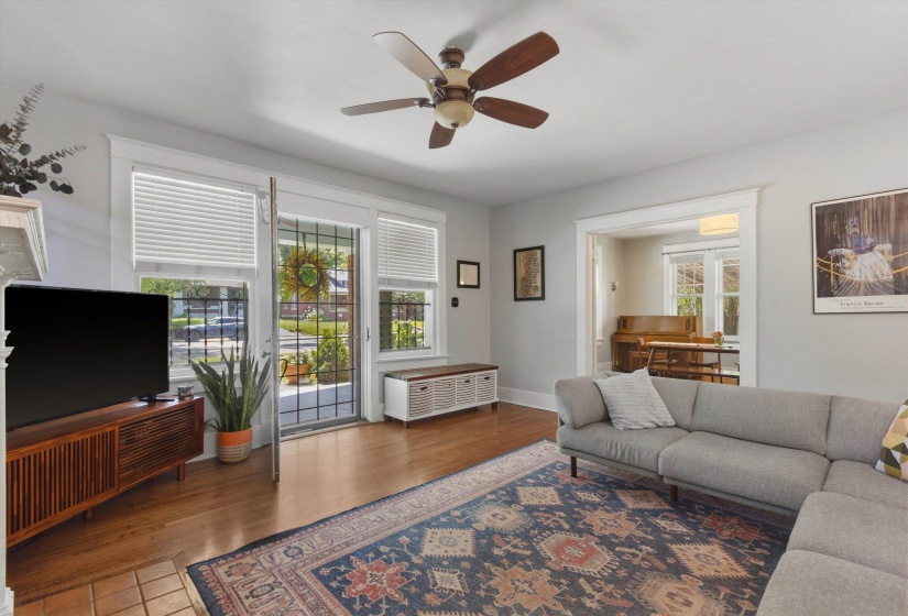 111 STONEWALL ST, Memphis, Tennessee 38104, 3 Bedrooms Bedrooms, 6 Rooms Rooms,2 BathroomsBathrooms,Residential,For Sale,STONEWALL,10224718
