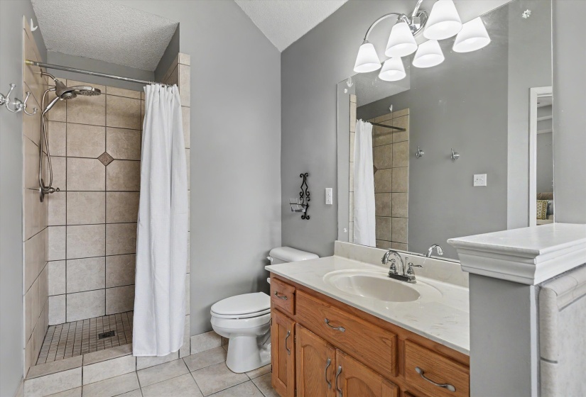 7228 SHADY OAKS DR, Bartlett, Tennessee 38133, 4 Bedrooms Bedrooms, 8 Rooms Rooms,2 BathroomsBathrooms,Residential,For Sale,SHADY OAKS,10224722