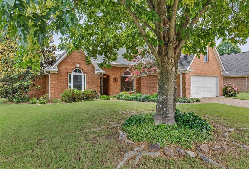 7228 SHADY OAKS DR, Bartlett, Tennessee 38133, 4 Bedrooms Bedrooms, 8 Rooms Rooms,2 BathroomsBathrooms,Residential,For Sale,SHADY OAKS,10224722