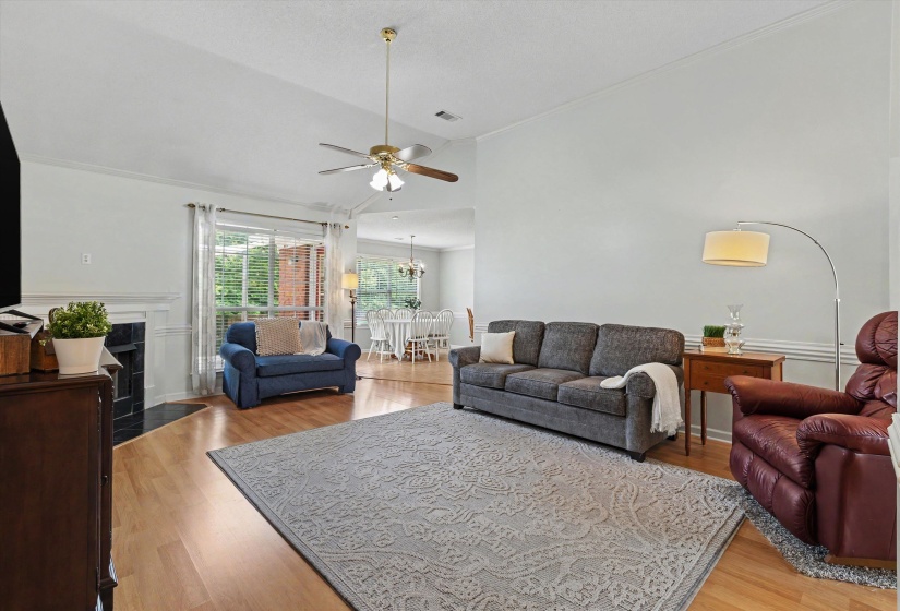 7228 SHADY OAKS DR, Bartlett, Tennessee 38133, 4 Bedrooms Bedrooms, 8 Rooms Rooms,2 BathroomsBathrooms,Residential,For Sale,SHADY OAKS,10224722