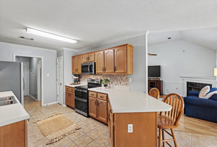 7228 SHADY OAKS DR, Bartlett, Tennessee 38133, 4 Bedrooms Bedrooms, 8 Rooms Rooms,2 BathroomsBathrooms,Residential,For Sale,SHADY OAKS,10224722