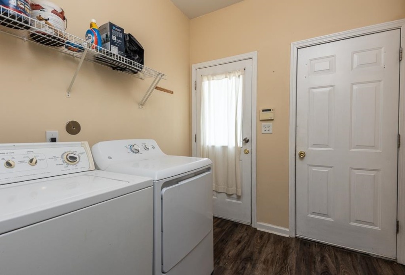 1317 ISLAND PL, Memphis, Tennessee 38103, 3 Bedrooms Bedrooms, 6 Rooms Rooms,2.1 BathroomsBathrooms,Residential,For Sale,ISLAND,10224726