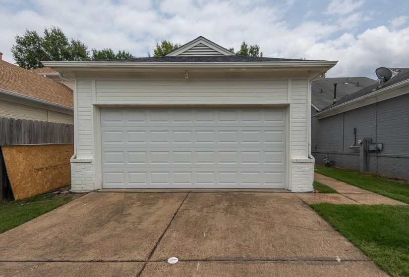 1317 ISLAND PL, Memphis, Tennessee 38103, 3 Bedrooms Bedrooms, 6 Rooms Rooms,2.1 BathroomsBathrooms,Residential,For Sale,ISLAND,10224726