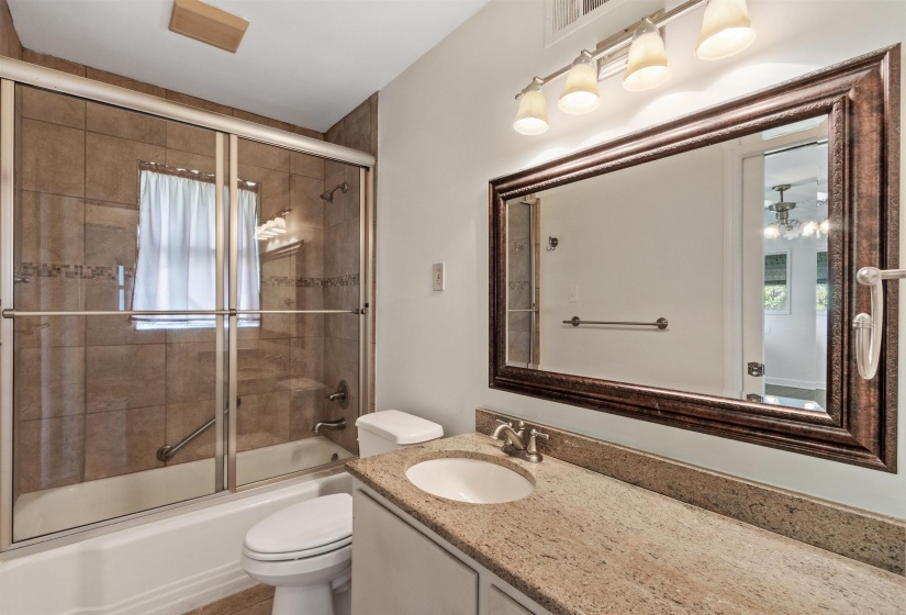 4967 NEWHAVEN AVE, Memphis, Tennessee 38117, 3 Bedroom Bedrooms, 8 Room Rooms,2 BathroomBathrooms,Residential,For Sale,NEWHAVEN,0,10224730