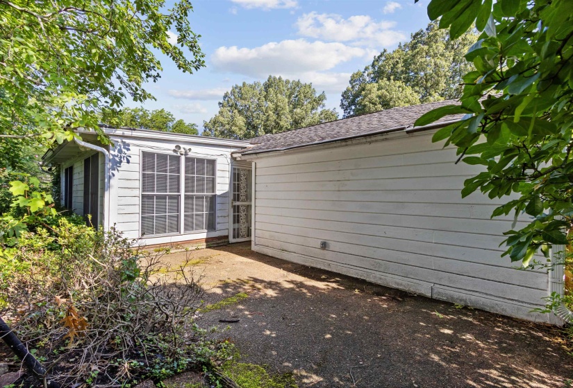 4967 NEWHAVEN AVE, Memphis, Tennessee 38117, 3 Bedroom Bedrooms, 8 Room Rooms,2 BathroomBathrooms,Residential,For Sale,NEWHAVEN,0,10224730