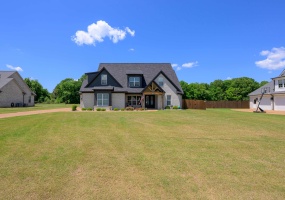 4325 JENNY LN, Hernando, Mississippi 38632, 4 Bedrooms Bedrooms, 8 Rooms Rooms,3.1 BathroomsBathrooms,Residential,For Sale,JENNY,10224746
