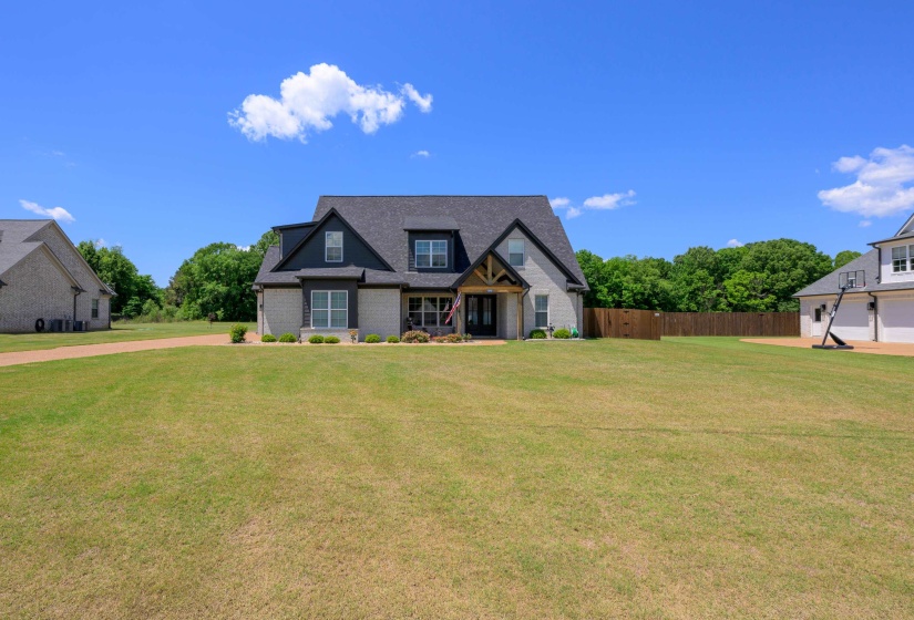 4325 JENNY LN, Hernando, Mississippi 38632, 4 Bedrooms Bedrooms, 8 Rooms Rooms,3.1 BathroomsBathrooms,Residential,For Sale,JENNY,10224746