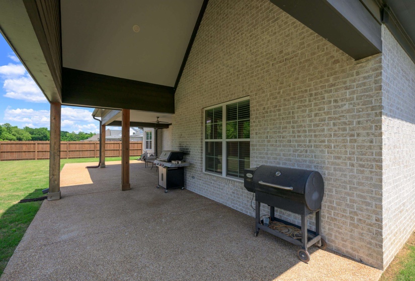 4325 JENNY LN, Hernando, Mississippi 38632, 4 Bedrooms Bedrooms, 8 Rooms Rooms,3.1 BathroomsBathrooms,Residential,For Sale,JENNY,10224746