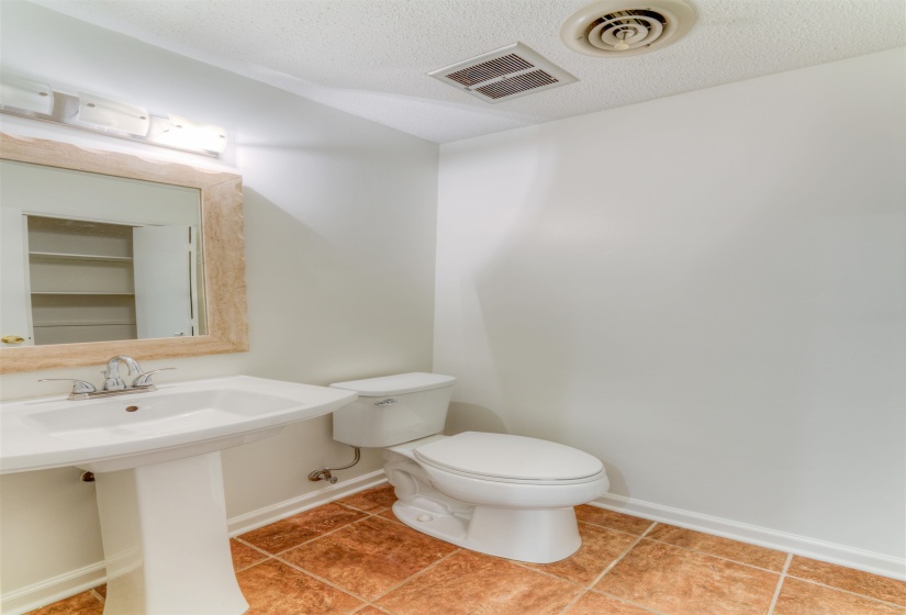 2193 WOODRUFF DR, Germantown, Tennessee 38138, 5 Bedrooms Bedrooms, 9 Rooms Rooms,3.1 BathroomsBathrooms,Residential,For Sale,WOODRUFF,10224748