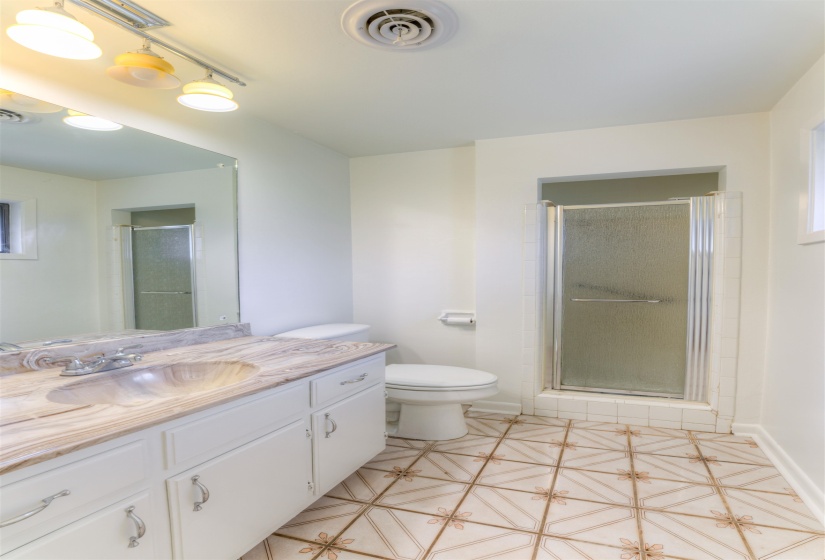 2193 WOODRUFF DR, Germantown, Tennessee 38138, 5 Bedrooms Bedrooms, 9 Rooms Rooms,3.1 BathroomsBathrooms,Residential,For Sale,WOODRUFF,10224748