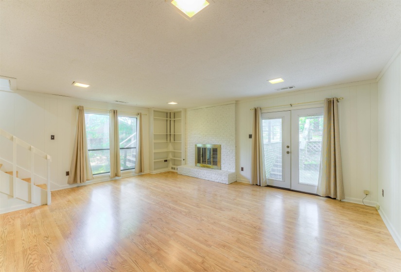 2193 WOODRUFF DR, Germantown, Tennessee 38138, 5 Bedrooms Bedrooms, 9 Rooms Rooms,3.1 BathroomsBathrooms,Residential,For Sale,WOODRUFF,10224748